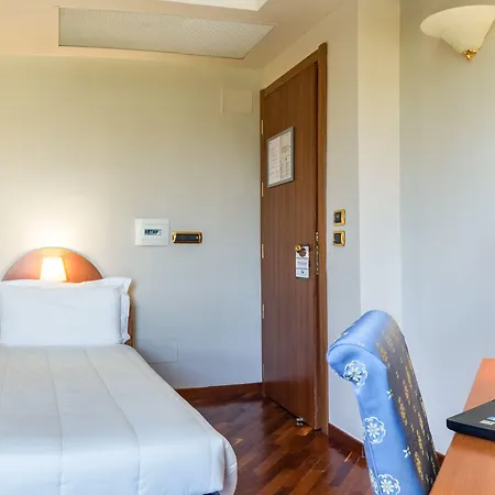 酒店 Excel Roma Ciampino 马里诺